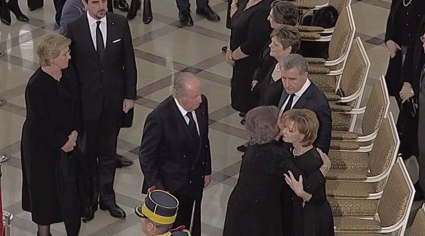 Fostul rege Juan Carlos al Spaniei a ajuns la catafalcul Regelui Mihai