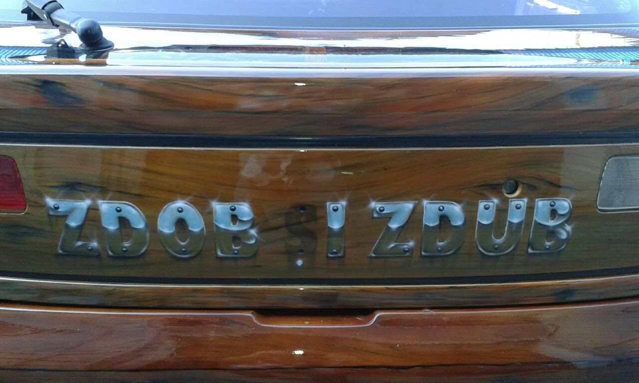 Солист группы Zdob şi Zdub разукрасил свой автомобиль