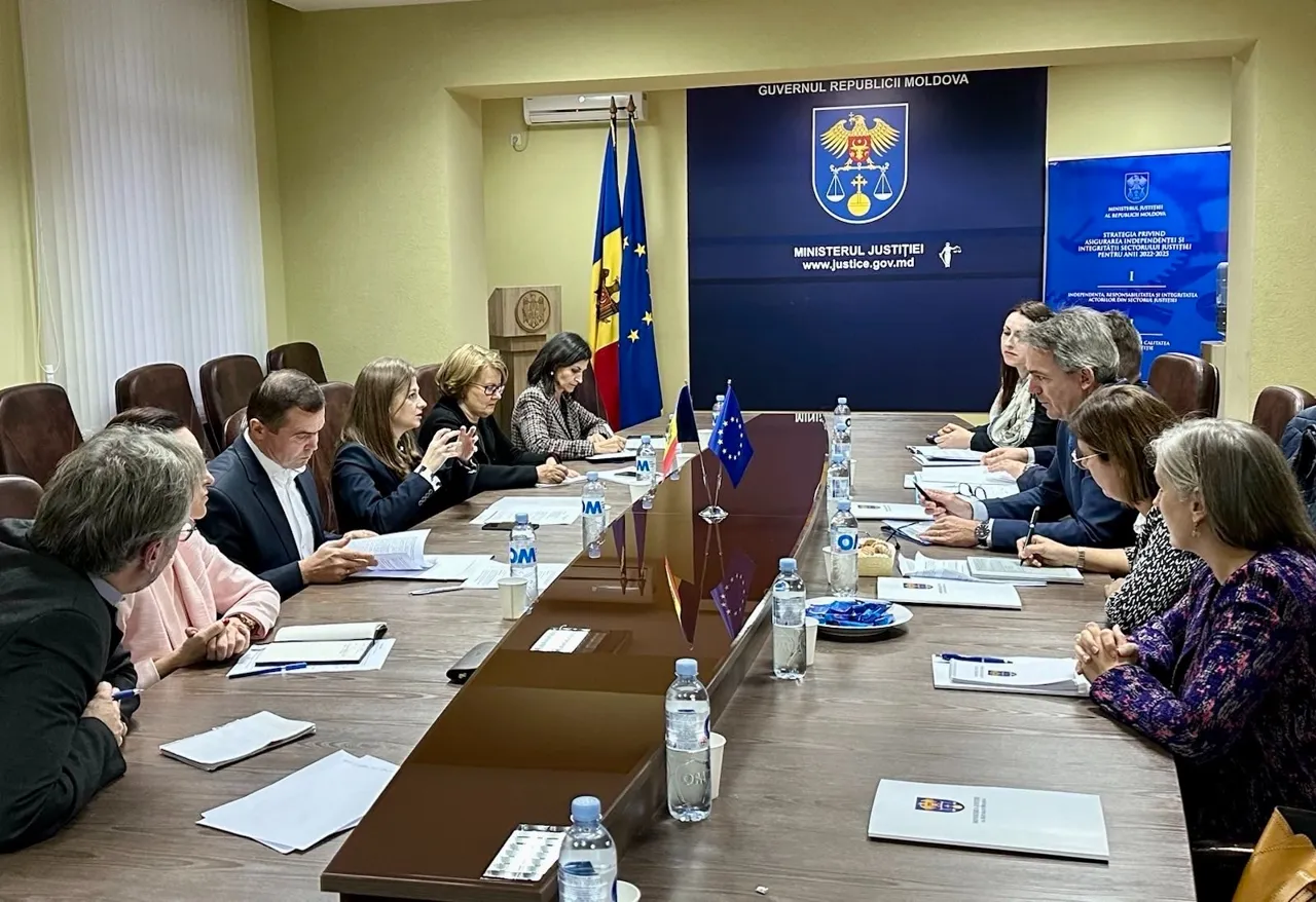 Минюст: Решение ЕК подтверждает правильное направление для Молдовы