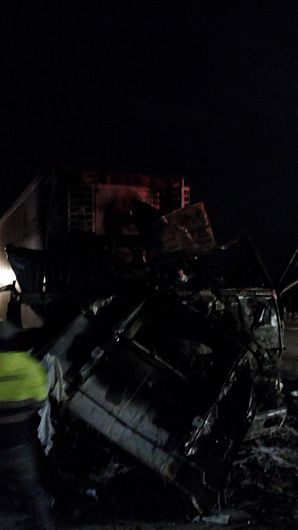 Двое граждан Молдовы едва заживо не сгорели в кабине грузовика