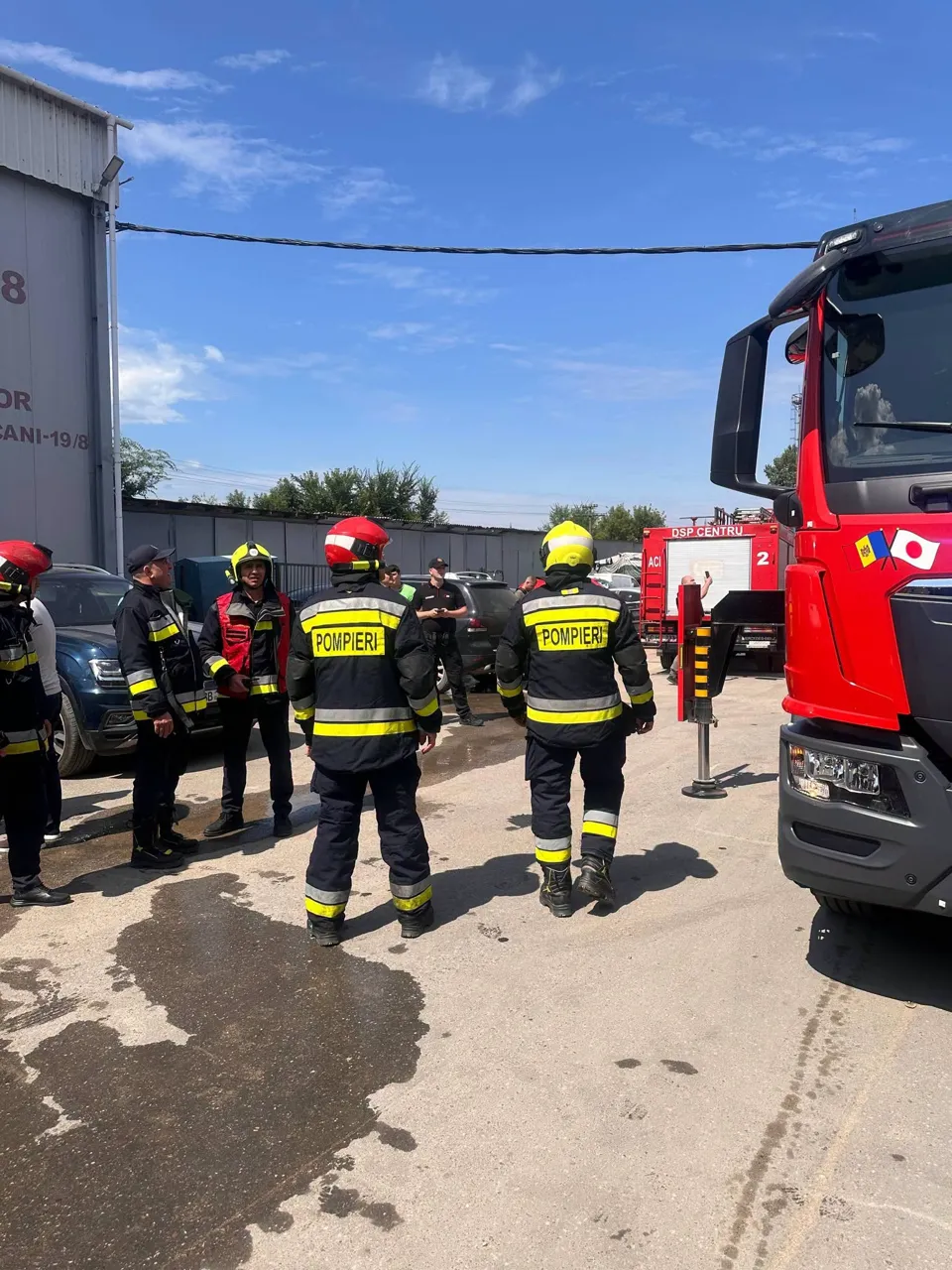 В Кишиневе ликвидировали пожар на холодильном складе