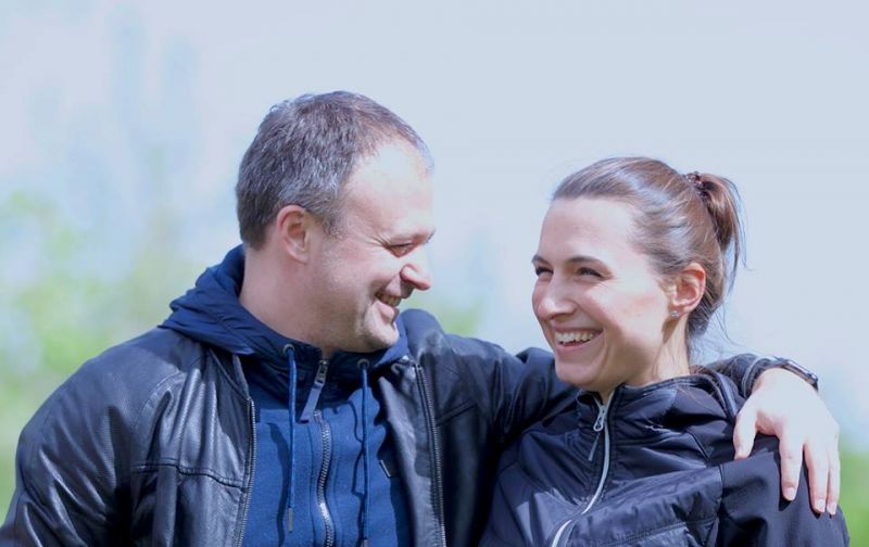 Candu şi-a arătat pentru prima dată mezinul. Mesajul emoţionant scris de el