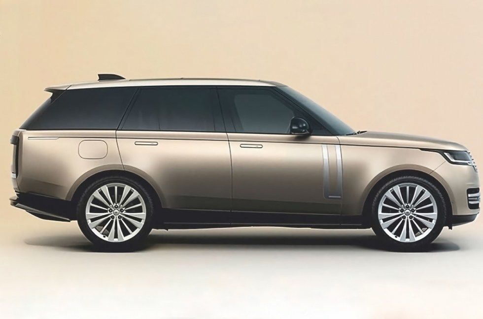 Новый Range Rover рассекретили за неделю до премьеры