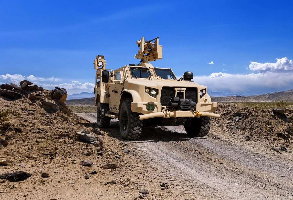 Литва дополнительно закупает у США 300 бронированных внедорожников JLTV