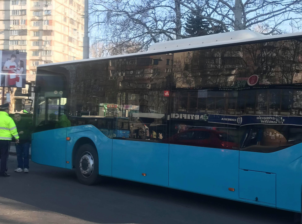 В Кишиневе столкнулись два автобуса