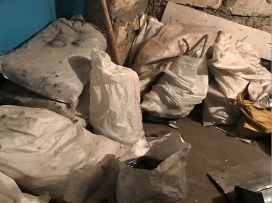 Полиция провела 10 обысков по делу о контрабанде черных и цветных металов