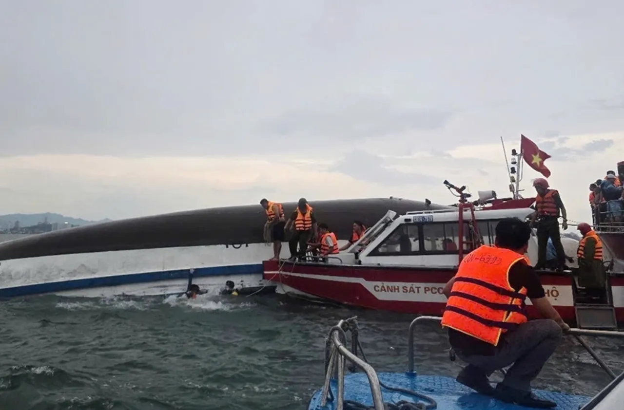 Во Вьетнаме 34 человека погибли при крушении судна во время экскурсии