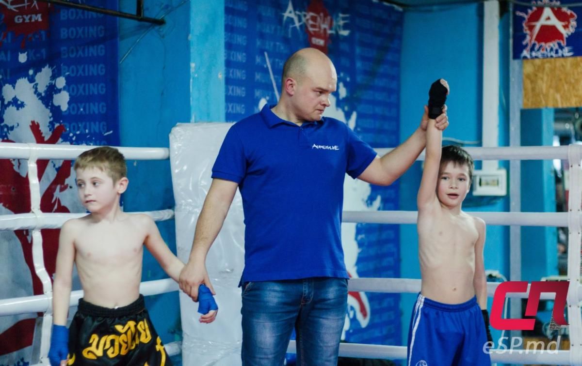 Юные кикбоксеры соревновались на чемпионате Бельц
