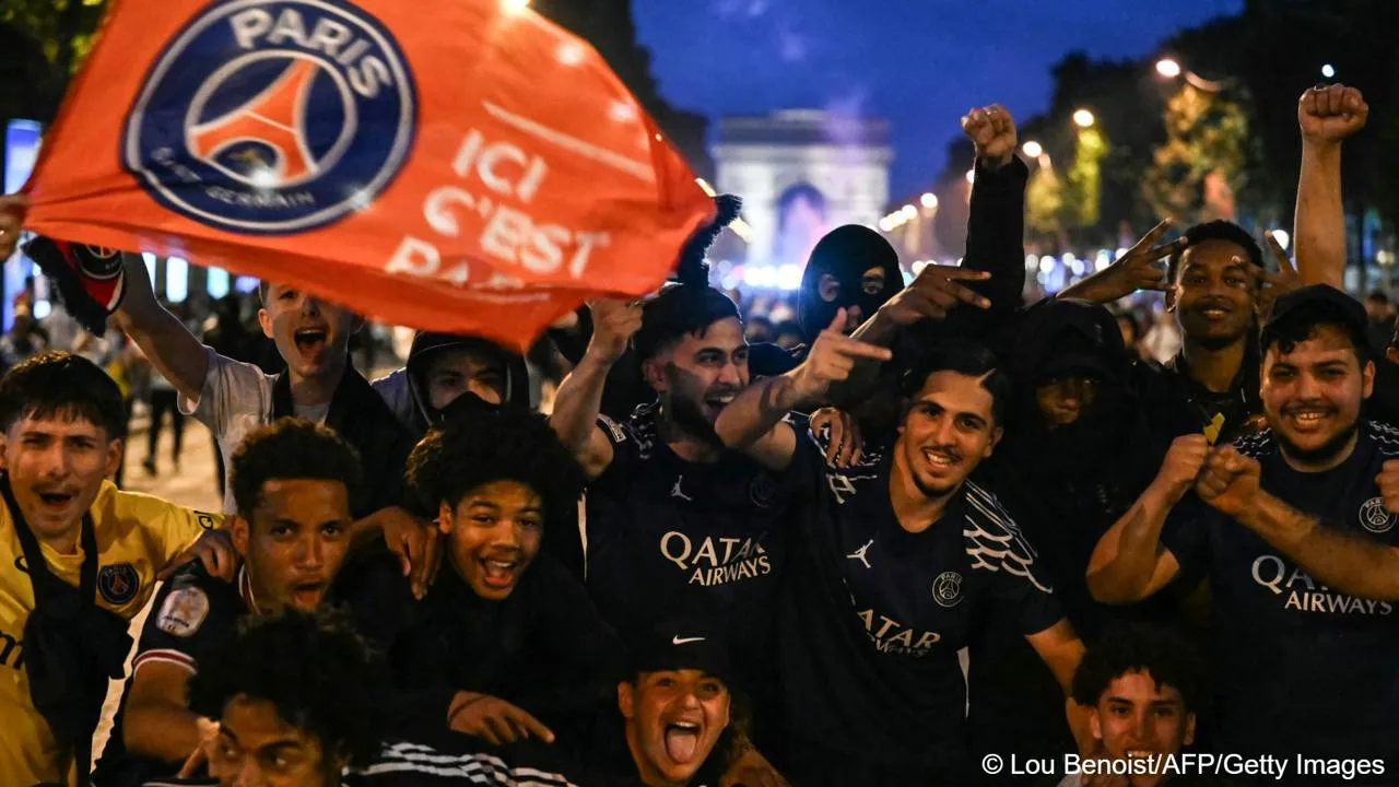Revolte la Paris după victoria PSG: Sute de persoane, arestate