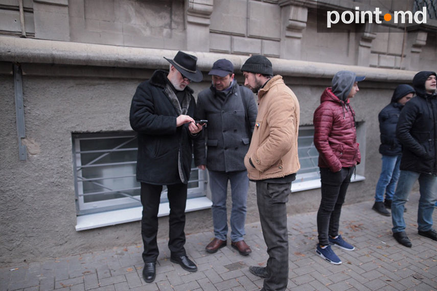 Liderii „DA”, Vasile Năstase și Valentin Dolganiuc, prezenți la protestul unioniștilor din fața CEC
