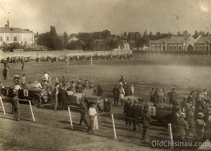 Опубликованы фотографии с автопробегов из Кишинева в 1928-1929 годах