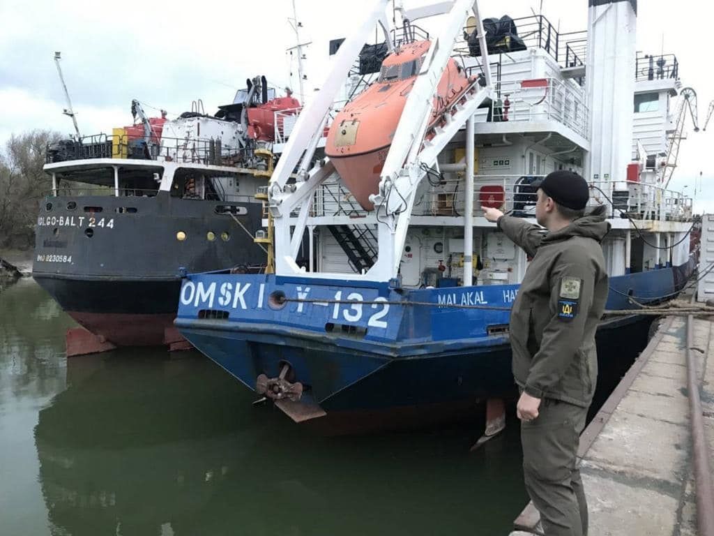 Украина арестовала 10 российских судов в Одессе и думает национализировать
