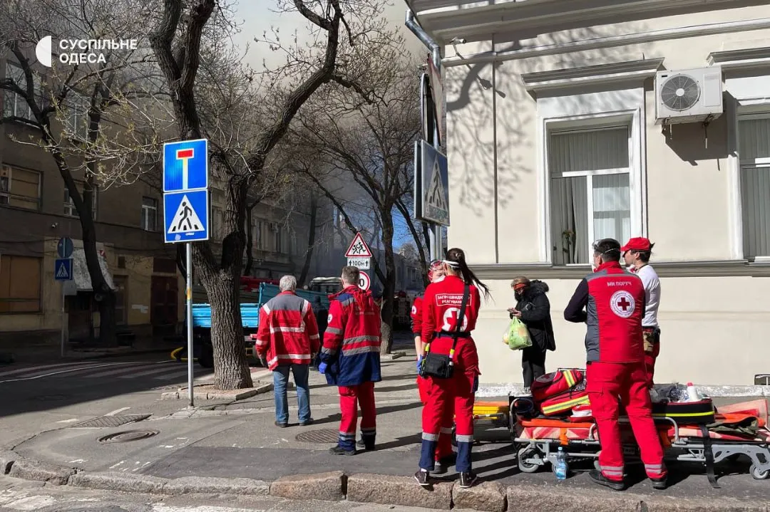 Россияне атаковали Одессу ракетами: от обломков пострадал ребенок