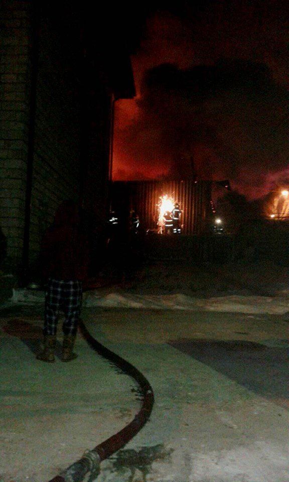 В результате пожара в городе Кодру сгорел склад дров