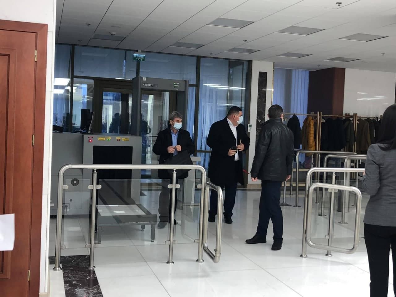 Депутаты ПСРМ пришли на консультации с Майей Санду