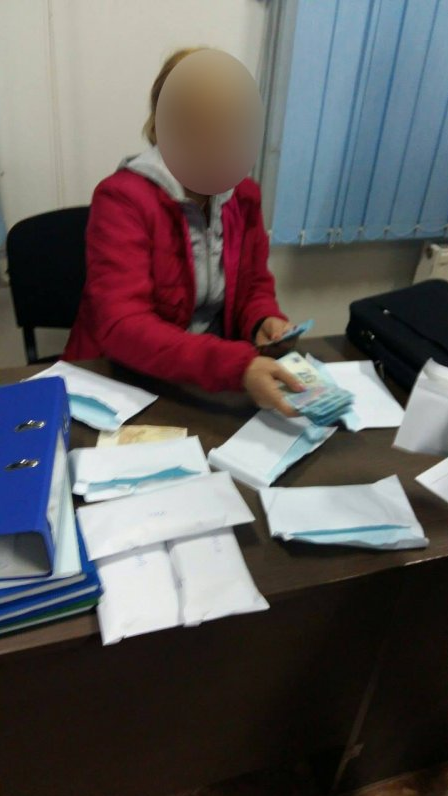 Женщина пыталась проникнуть в Молдову с незадекларированными 20 тысячами евро