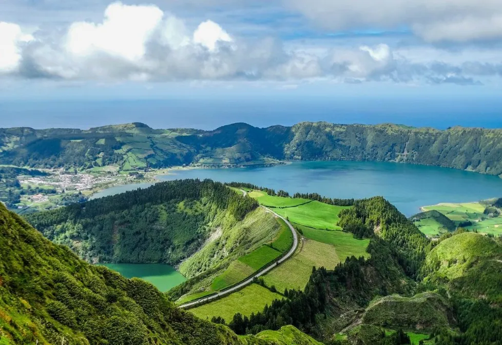 Hawaii-ul european: Insulele din Portugalia care atrag prin frumusețea lor