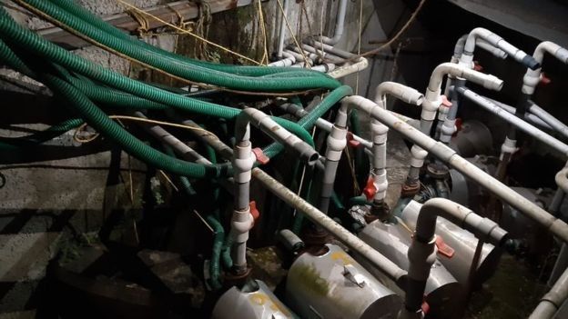 В индийской многоэтажке вместо воды из кранов пошел алкоголь