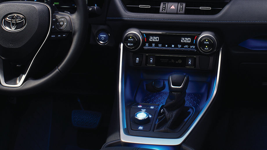 Toyota тестирует RAV4 Plug-In в Европе