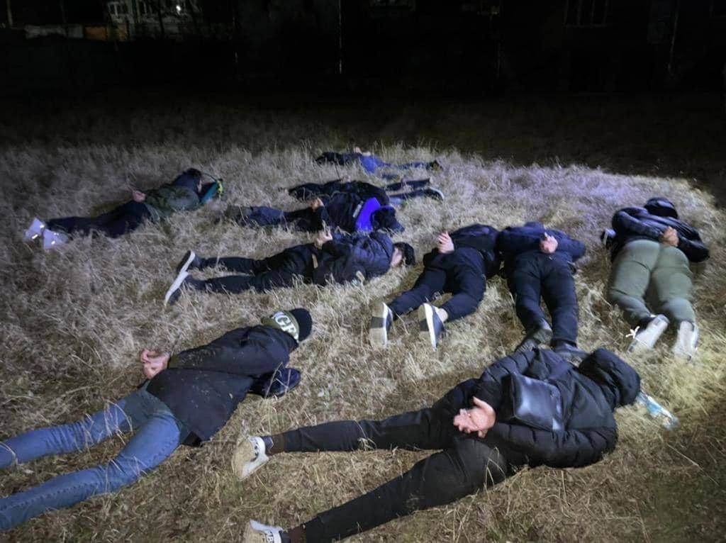 Мужчина пытался сбежать из Украины в женском наряде