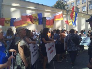 Ultimatum pentru JurnalTV de la orheieni: Protestatarii amenință că vor întinde corturi