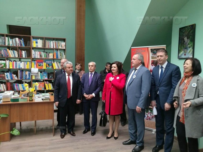 В Хынчештах состоялось официальное открытие отреставрированной усадьбы Манук-Бея