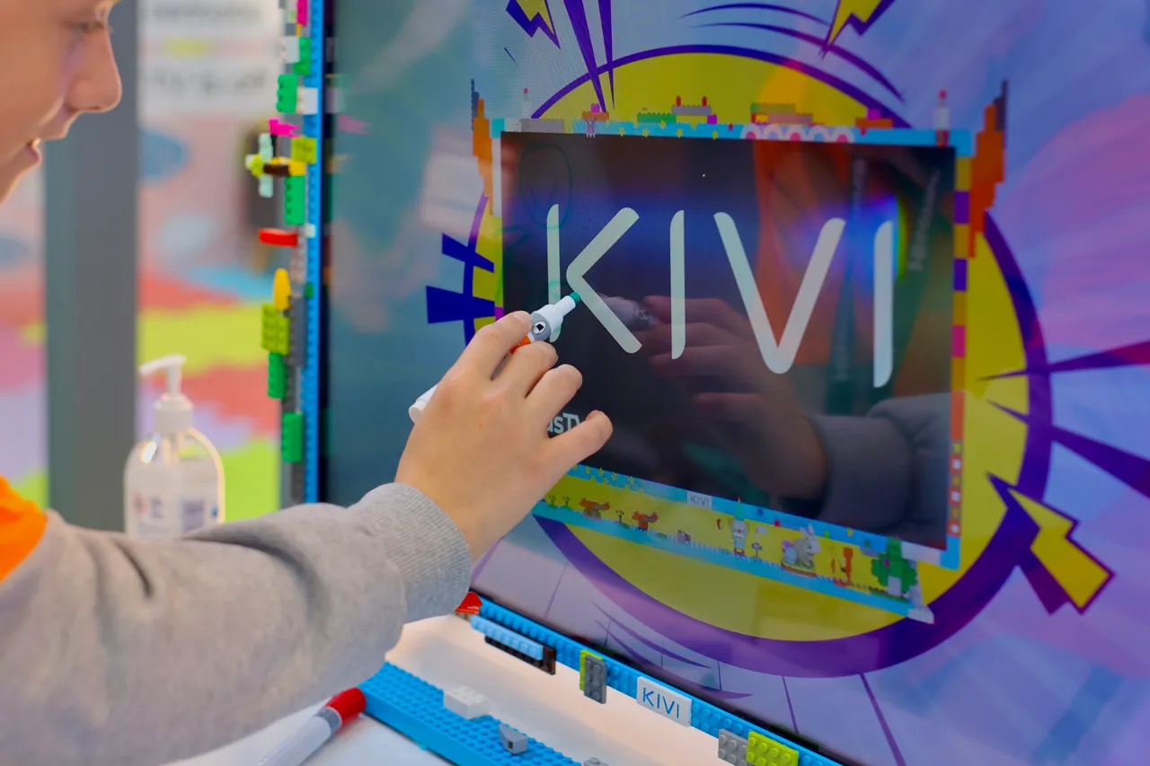 KIVI: Инновационные смарт-телевизоры для детской комнаты и кухни