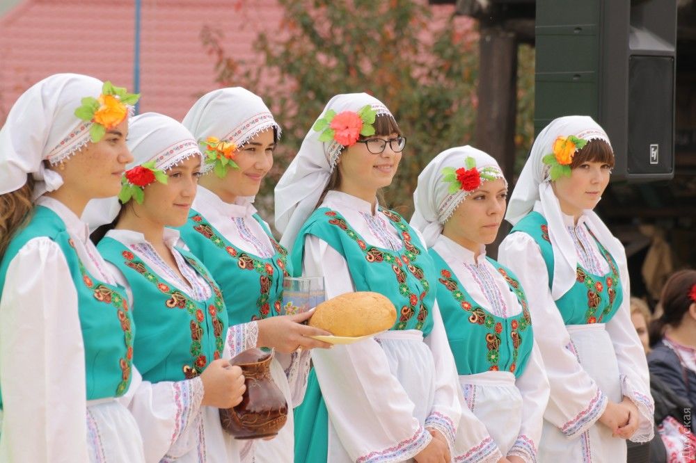 В молдавском селе на юге Одесской области прошел фестиваль каберне