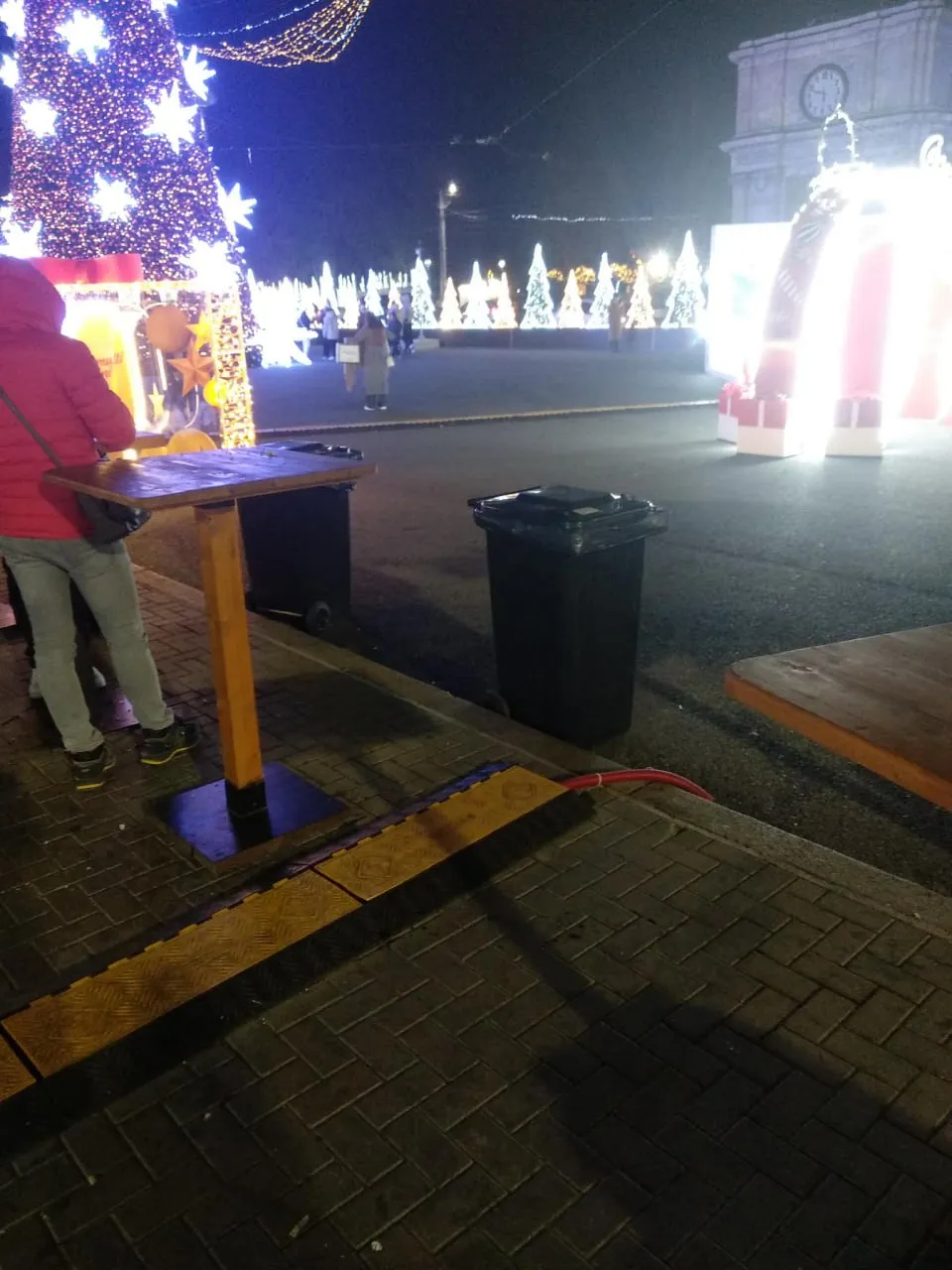 80 de metri cubi de deșeuri, acumulate pe 31 decembrie și 1 ianuarie în PMAN