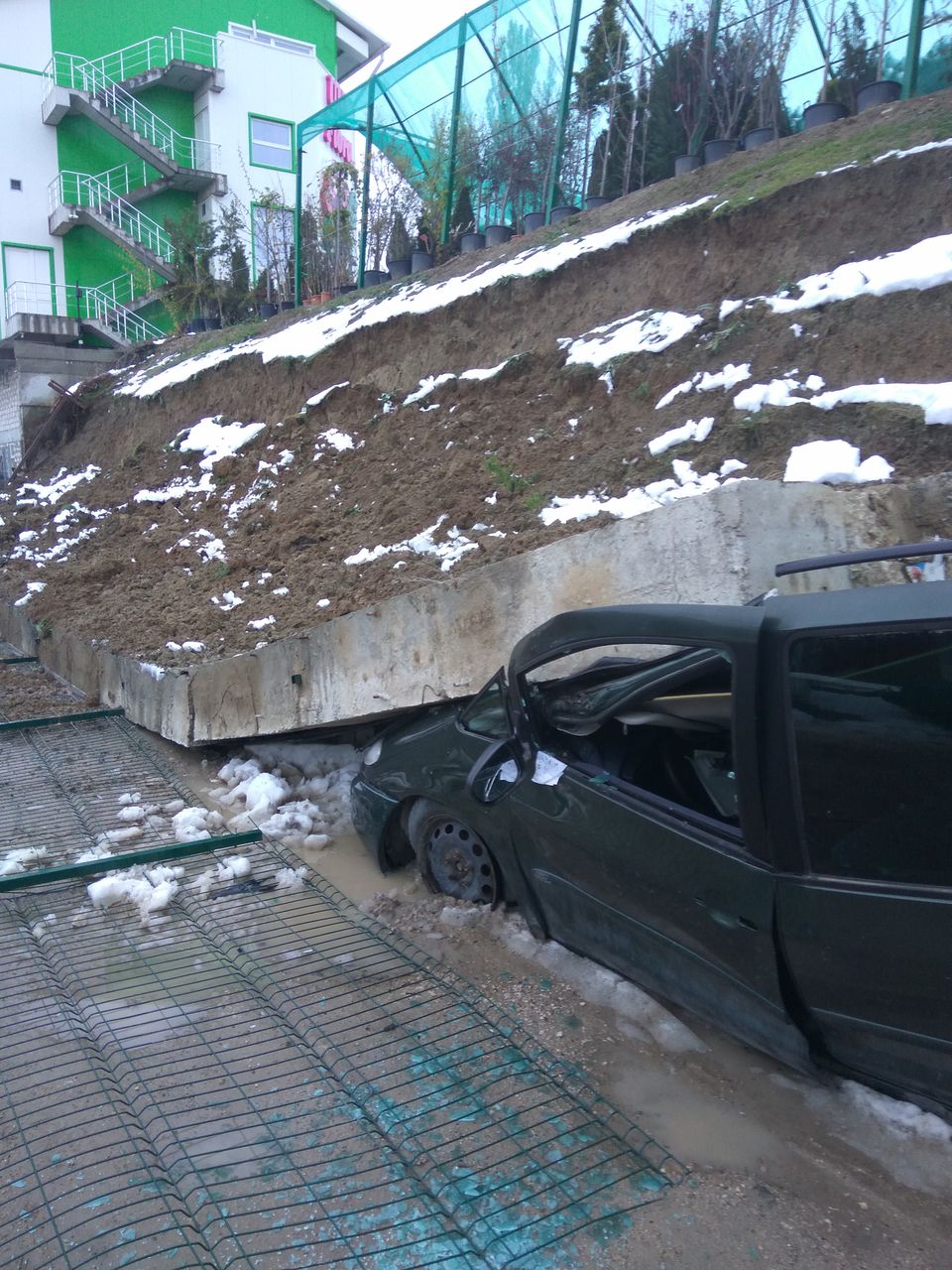 O nouă calamitate în Capitală: Unde au loc alunecări de teren