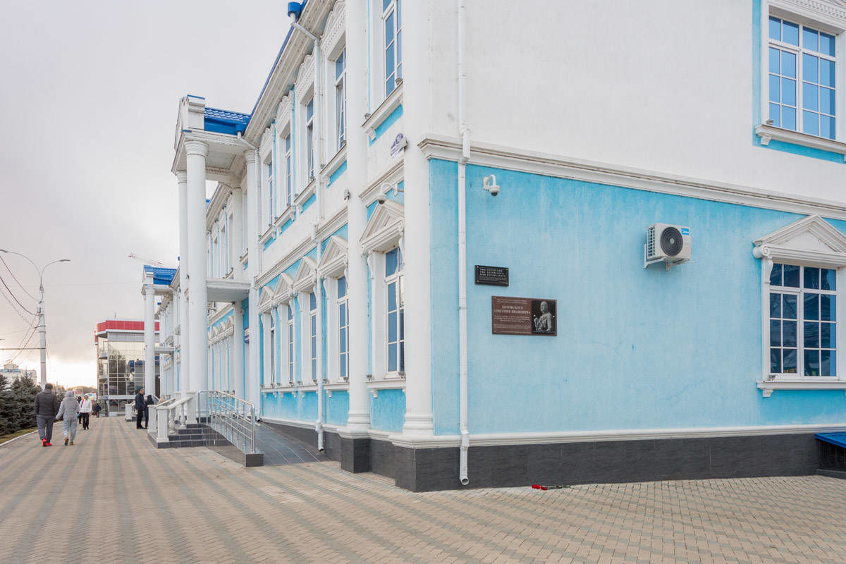 В Тирасполе открыли памятную доску в честь Григория Котовского