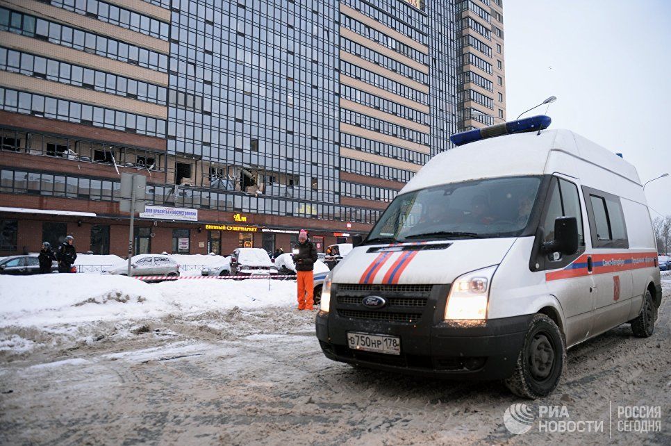Третий случай за неделю: в жилом доме в Петербурге взорвался газовый баллон