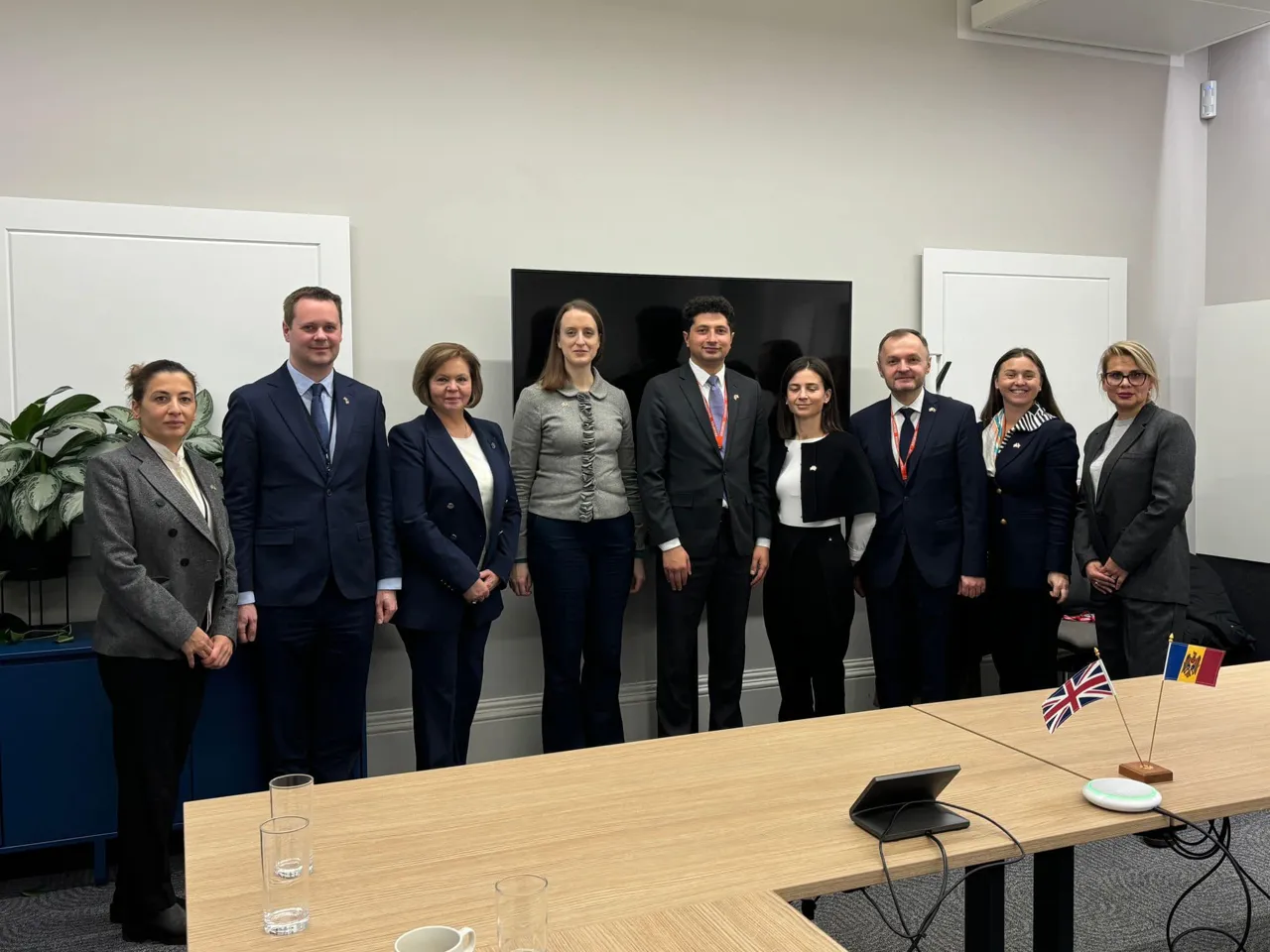 Marian a informat autoritățile britanice despre tentativele Kremlinului de a perturba alegerile în Moldova