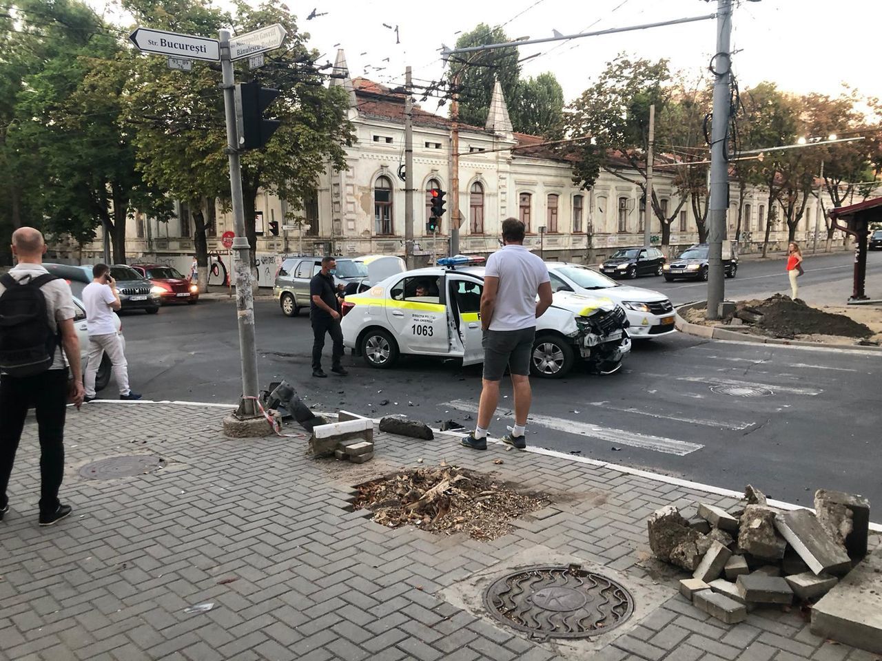 В столице произошла авария с участием полицейской машины