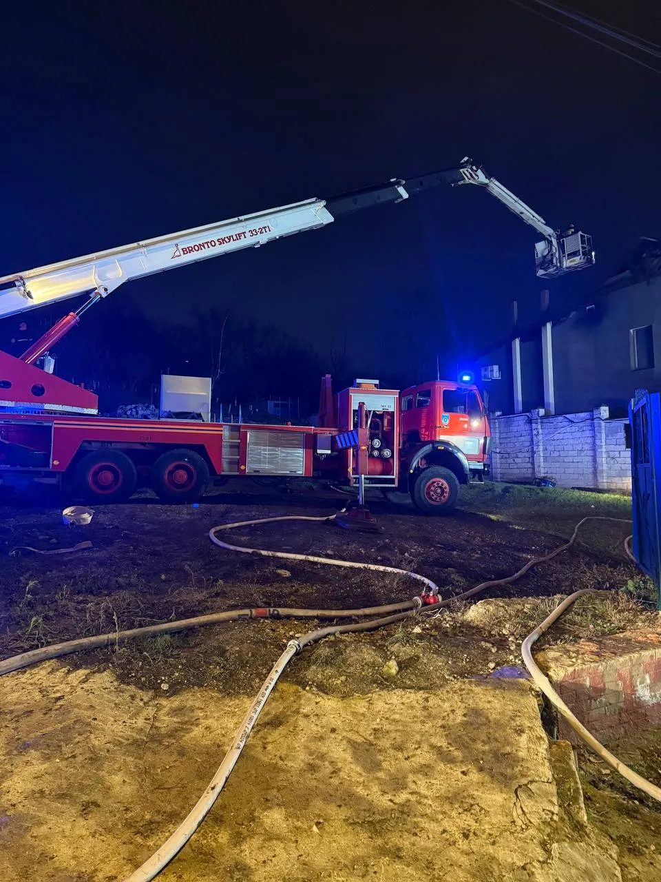 Incendiu într-un complex locativ din orașul Codru