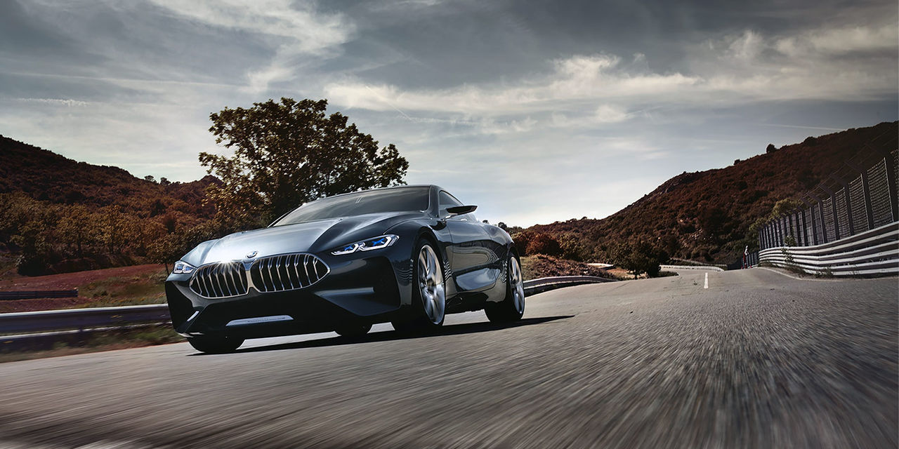 BMW приступила к выпуску возрожденного купе 8-Series