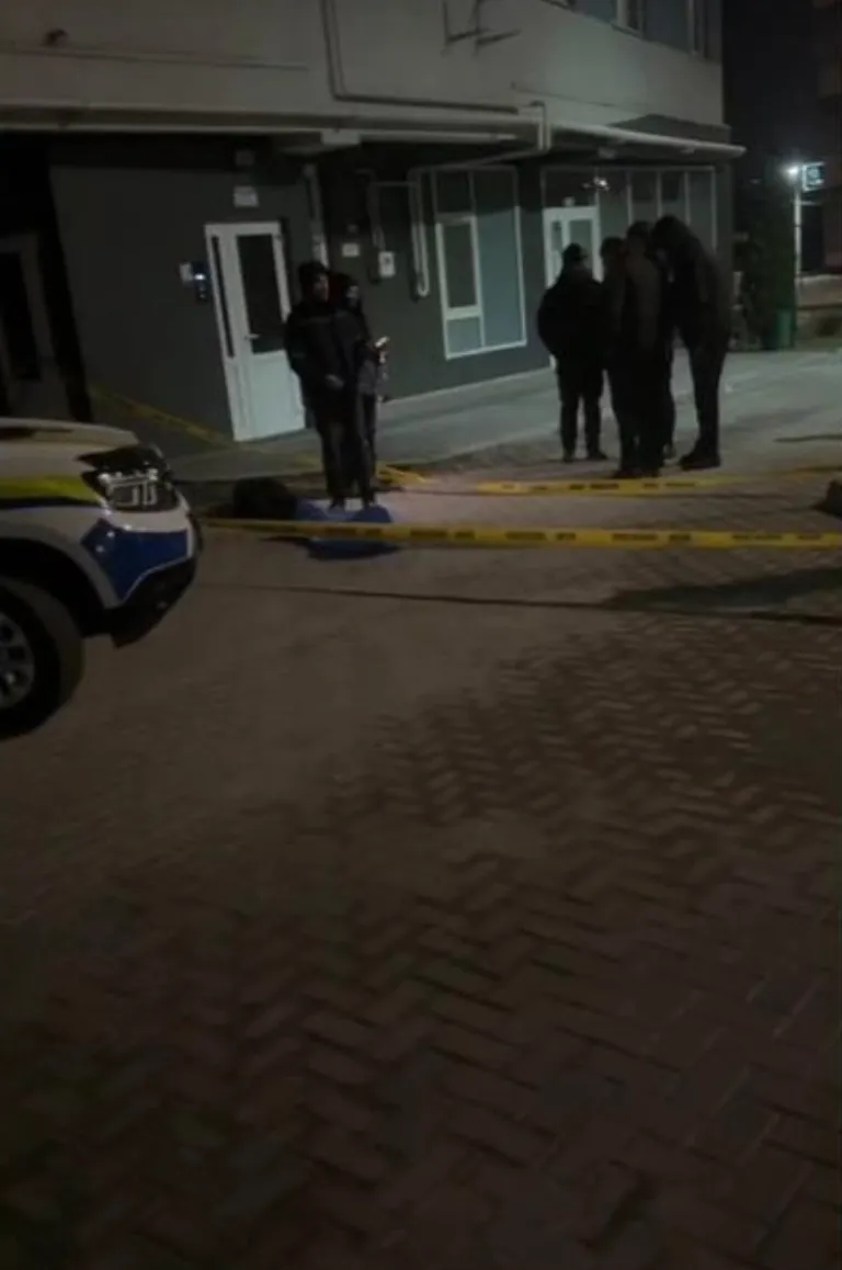 Un tânăr din Ucraina a murit după ce a căzut de la etajul opt al unui bloc din Capitală