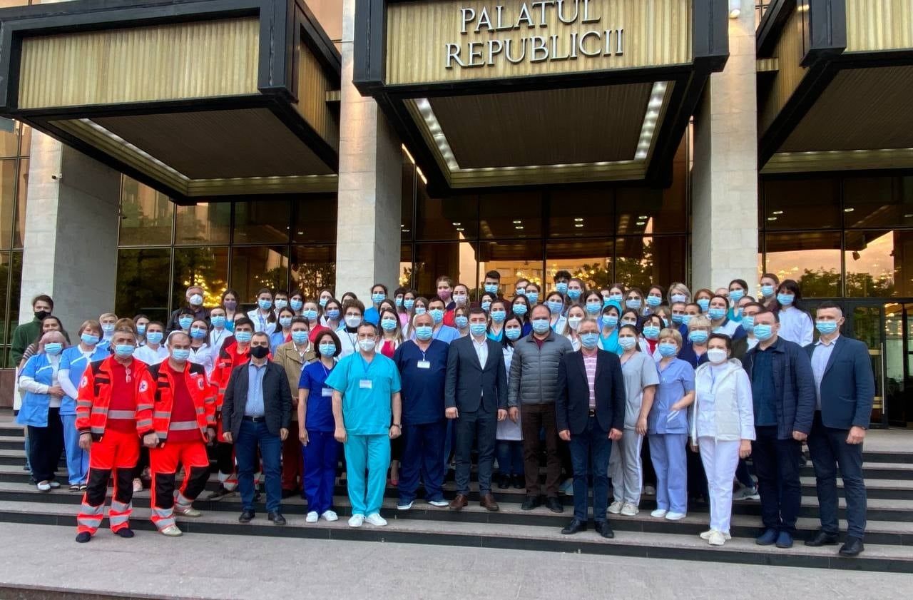 Более 5 500 человек получили прививки от коронавируса в рамках марафона