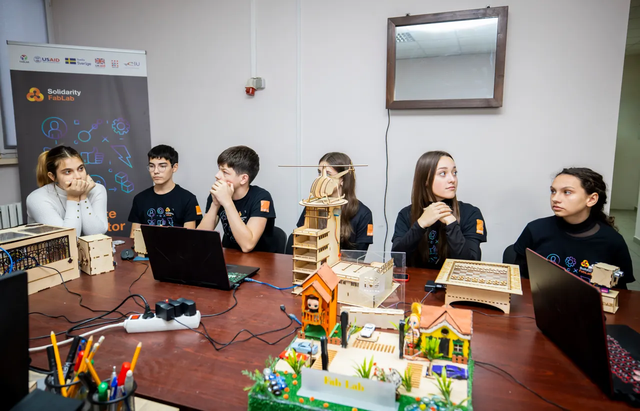 Фонд Orange помогает молодым людям из Молдовы развивать навыки в сфере цифрового производства