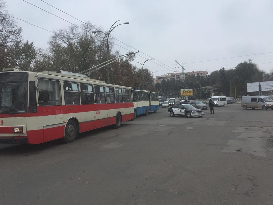 Движение транспорта в центре столицы ограничено в связи с митингом ПСРМ