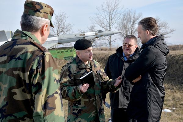 Министр обороны проинспектировал две части Национальной армии