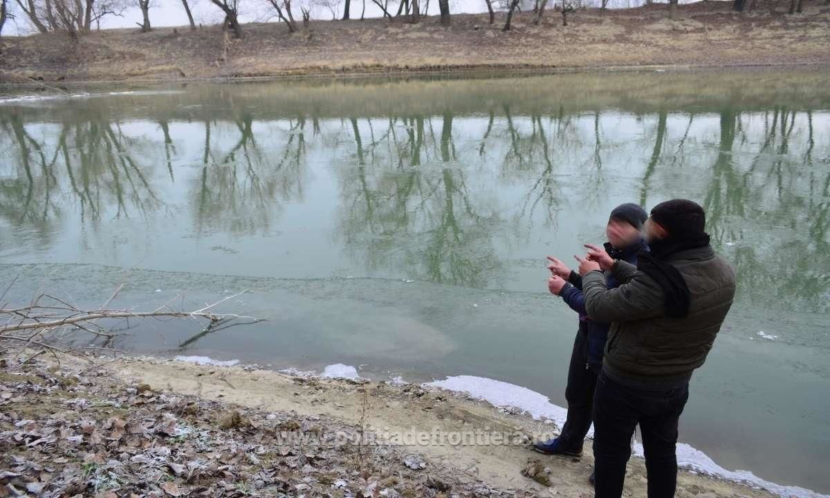 Молдаванин и трое турок незаконно пересекли границу Румынии