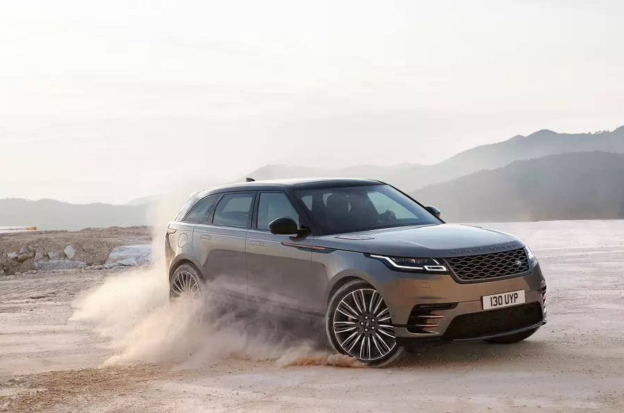 Автомобили Jaguar Land Rover научат бороться с укачиванием