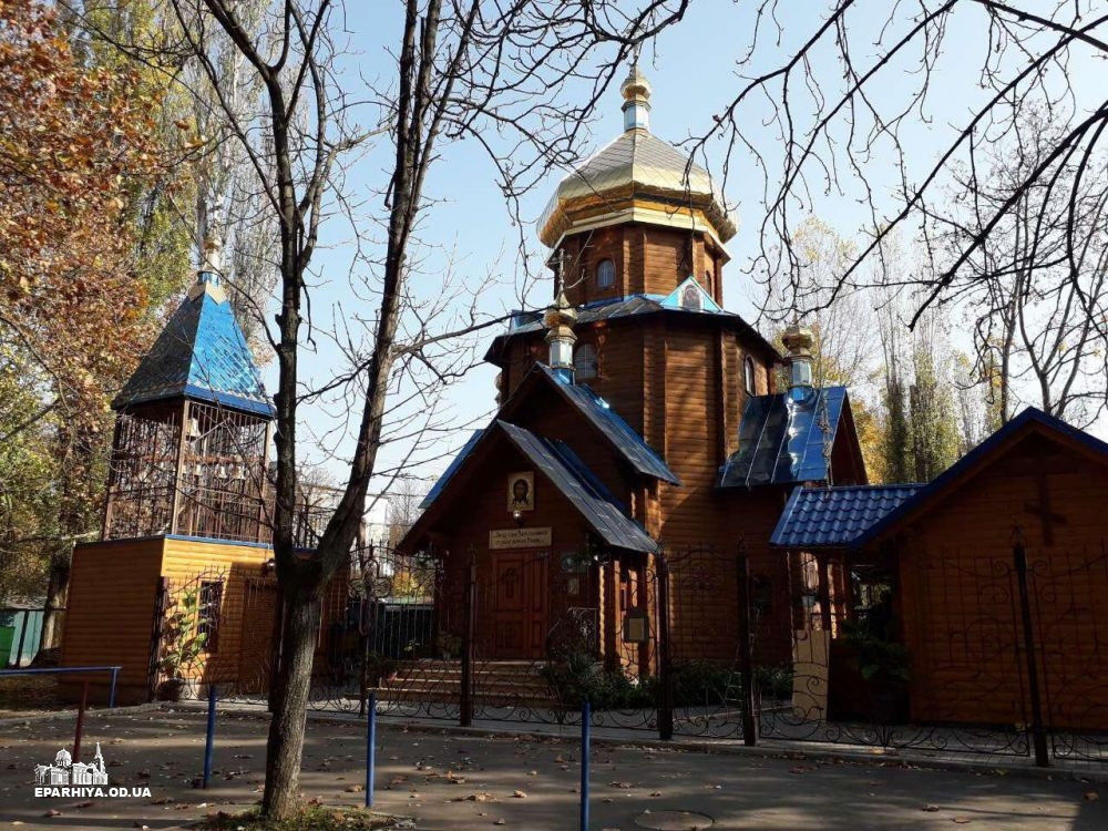В Одессе попытались поджечь колокольню храма