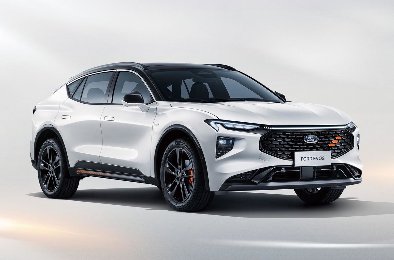 В Шанхае дебютировал Ford Evos
