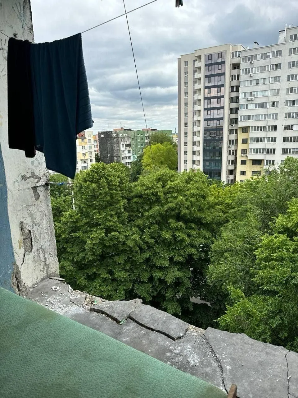 Un balcon al unui cămin studențesc din Capitală s-a prăbușit