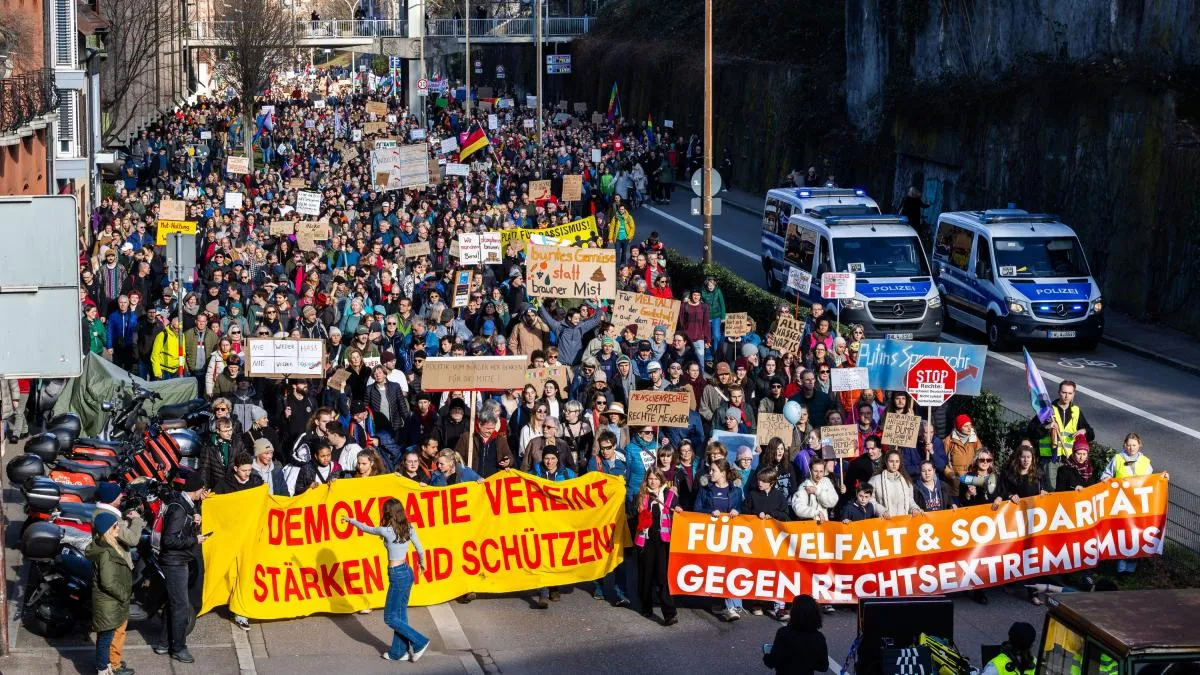 В Берлине прошла массовая манифестация против ультраправых