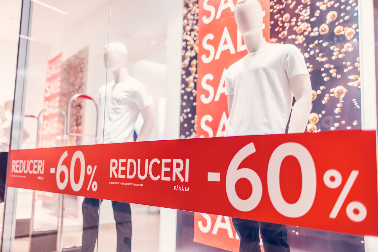 Период подарков и сюрпризов продолжается! В Shopping MallDova вас ждут скидки до 70% ®