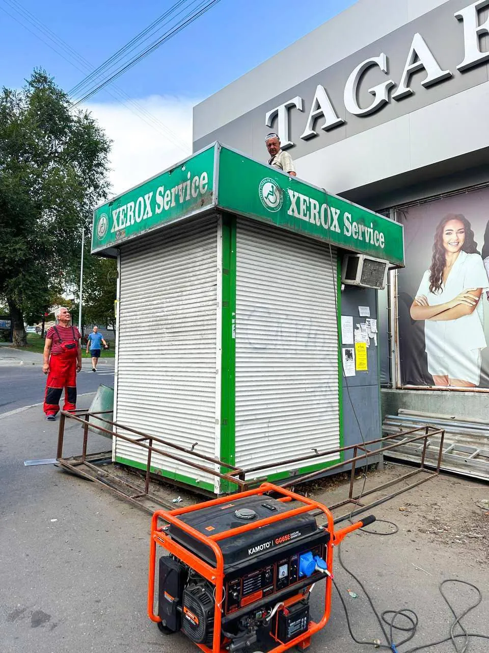 В Кишиневе демонтировали торговый ларек