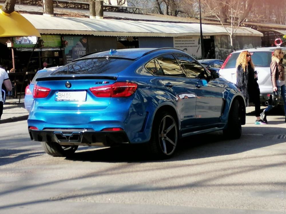 Смертельные гонки «мажоров»: В Одессе на BMW X6 разбились дети местных бизнесменов